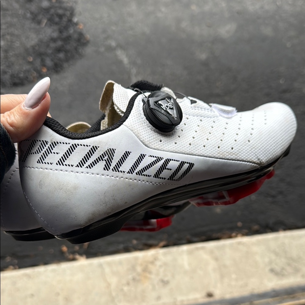 Specialized White and Black Bike Shoes Spin Shoes